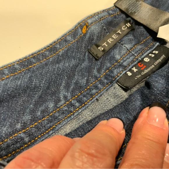 Crop Jeans with Button Accents - Picture 2 of 3